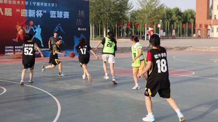 篮球运动员站在路上走 AI 生成的内容可能不正确。